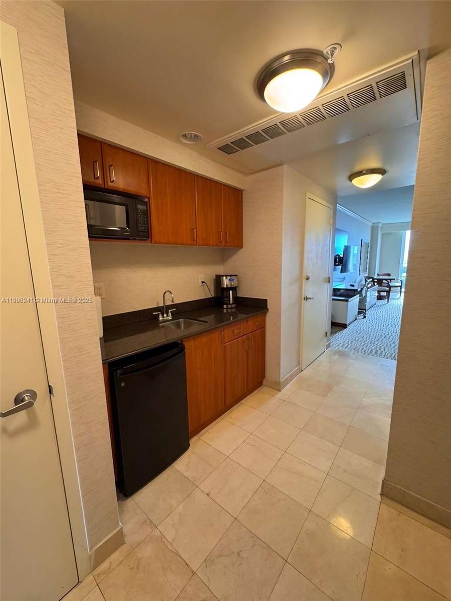 TRUMP INTERNATIONAL SONES - Residential