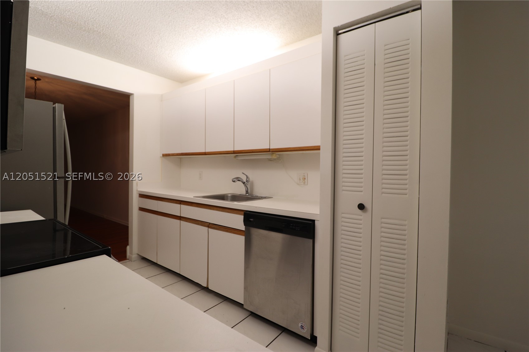 CAMBRIDGE AT CENTURY VILL - Residential Lease