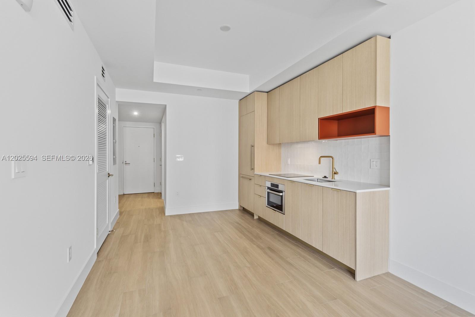 THE STANDARD MIDTOWN - Residential Lease