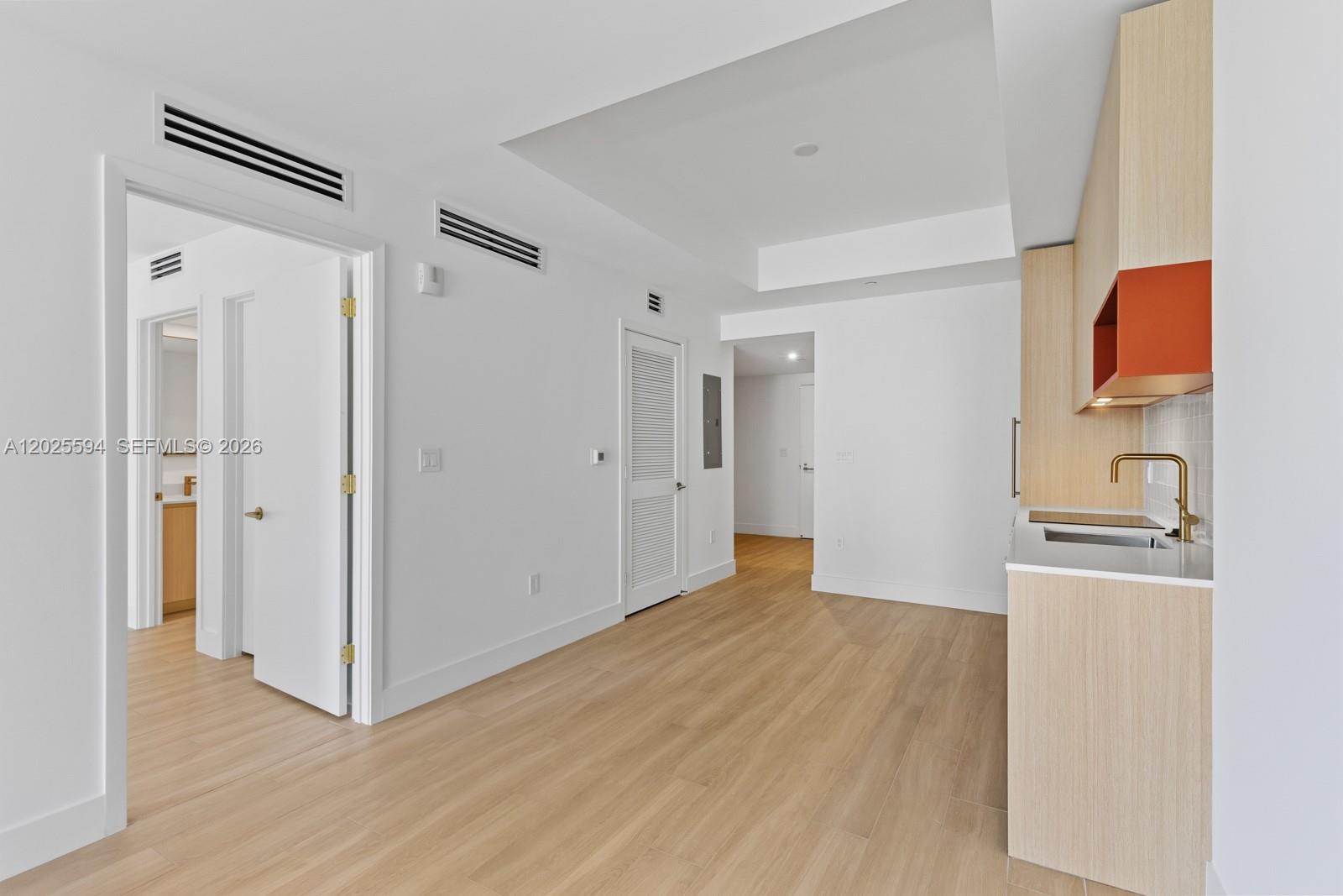 THE STANDARD MIDTOWN - Residential Lease