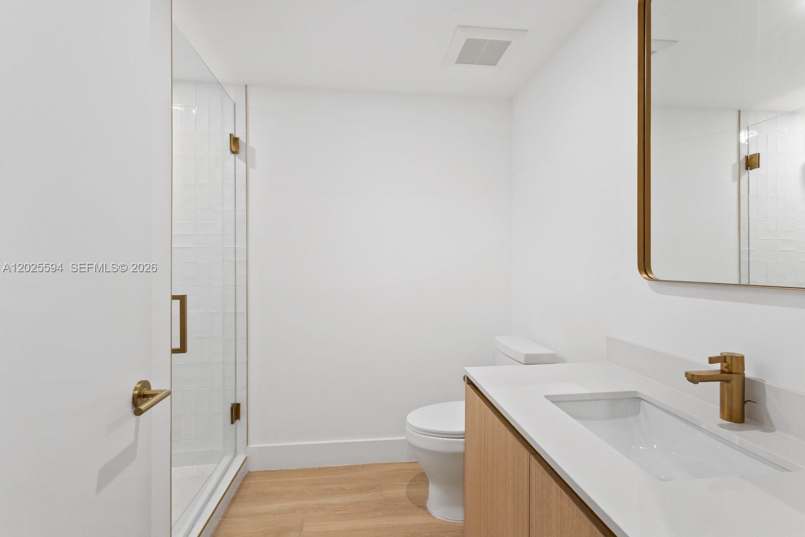 THE STANDARD MIDTOWN - Residential Lease