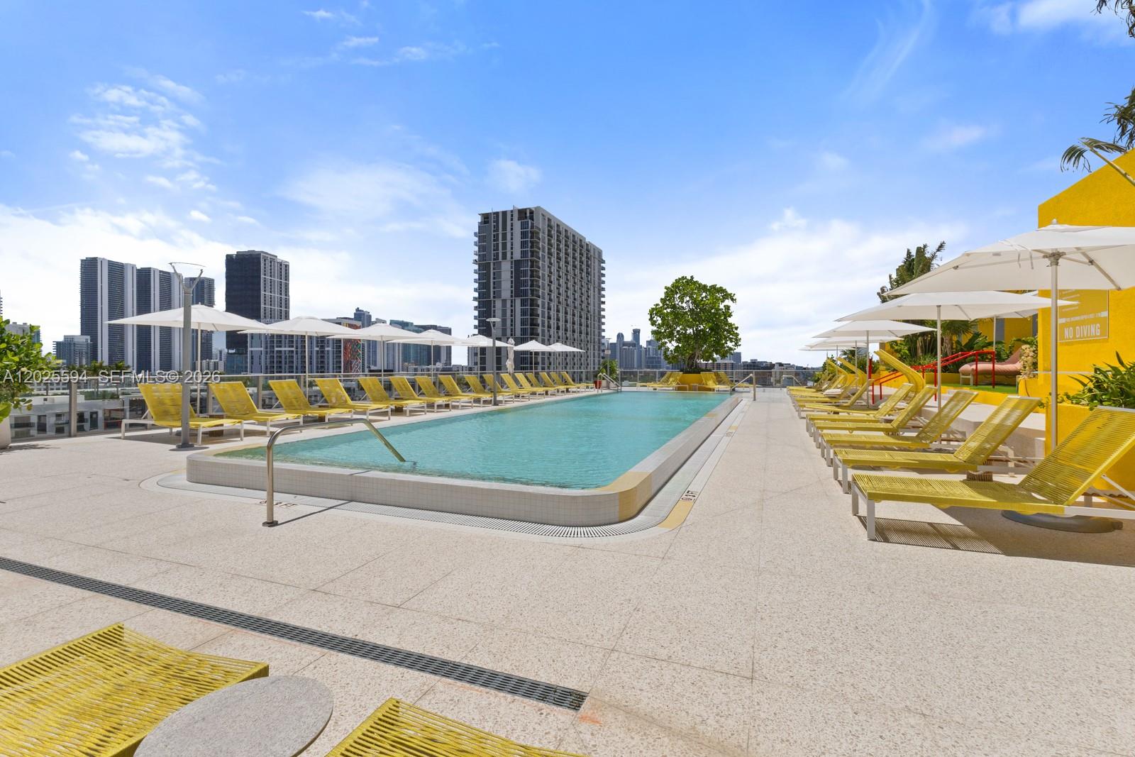 THE STANDARD MIDTOWN - Residential Lease