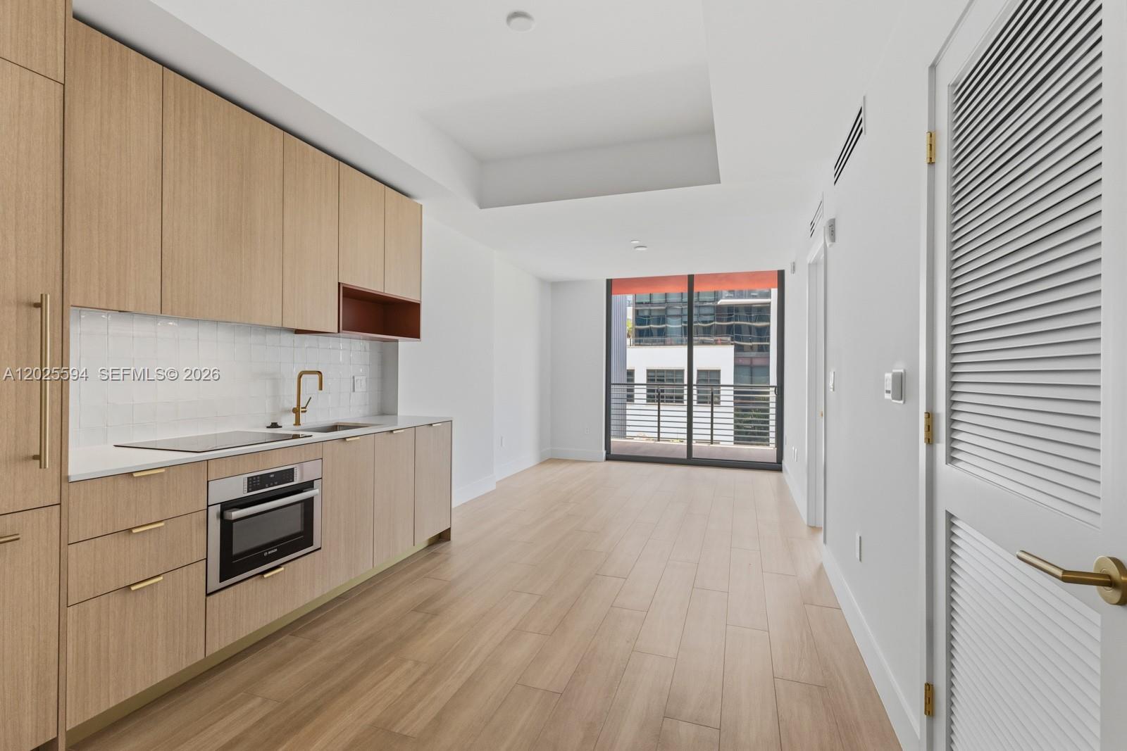 THE STANDARD MIDTOWN - Residential Lease