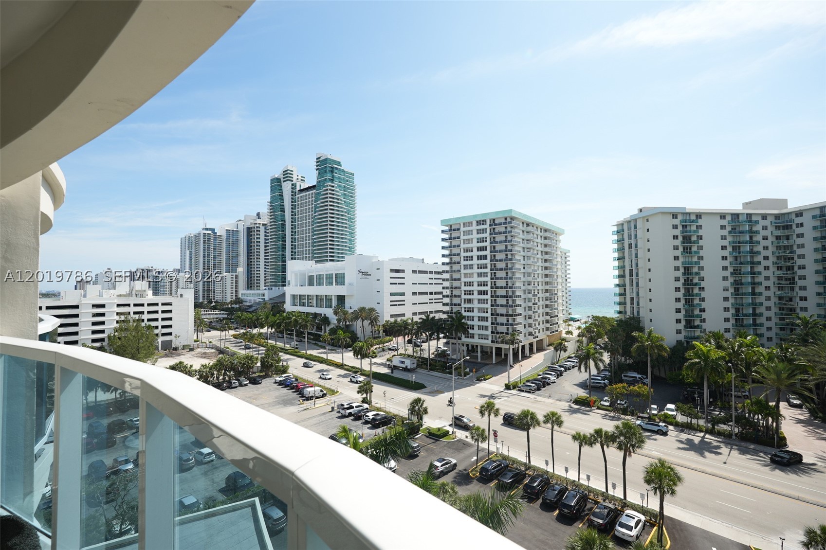 HALLMARK OF HOLLYWOOD CON - Residential