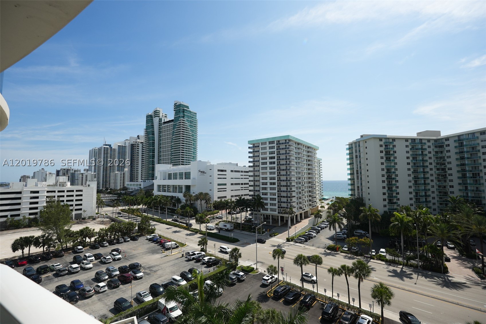 HALLMARK OF HOLLYWOOD CON - Residential