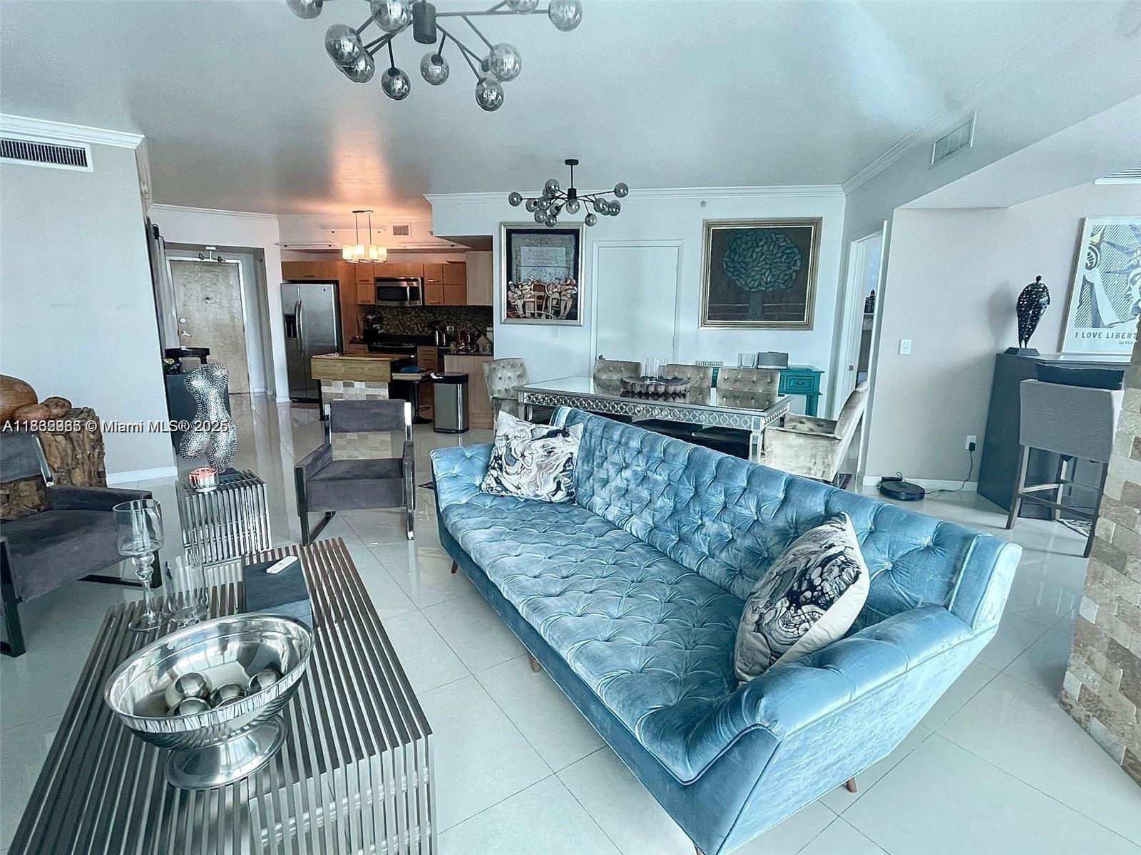 WIND CONDO - Residential
