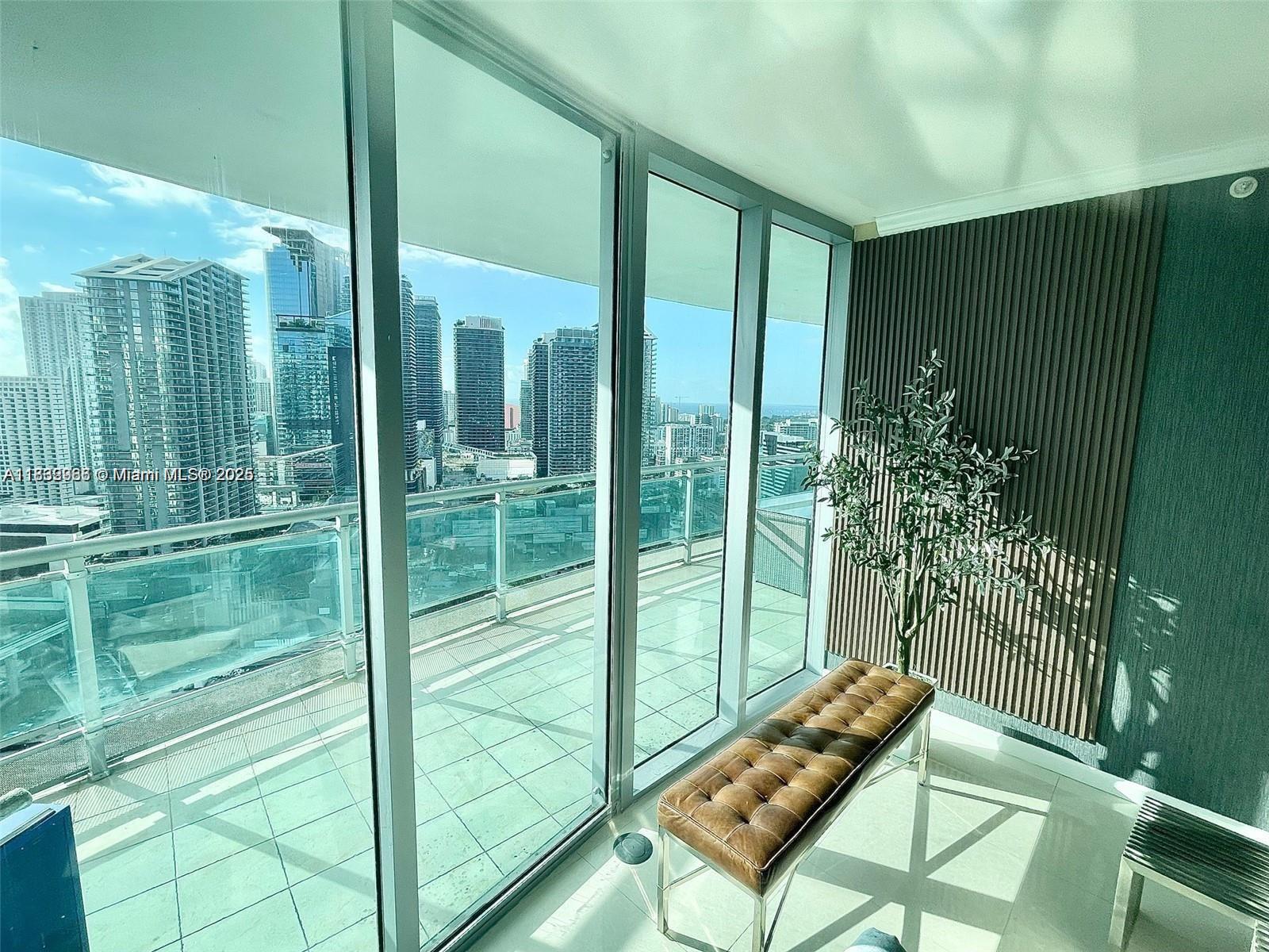 WIND CONDO - Residential
