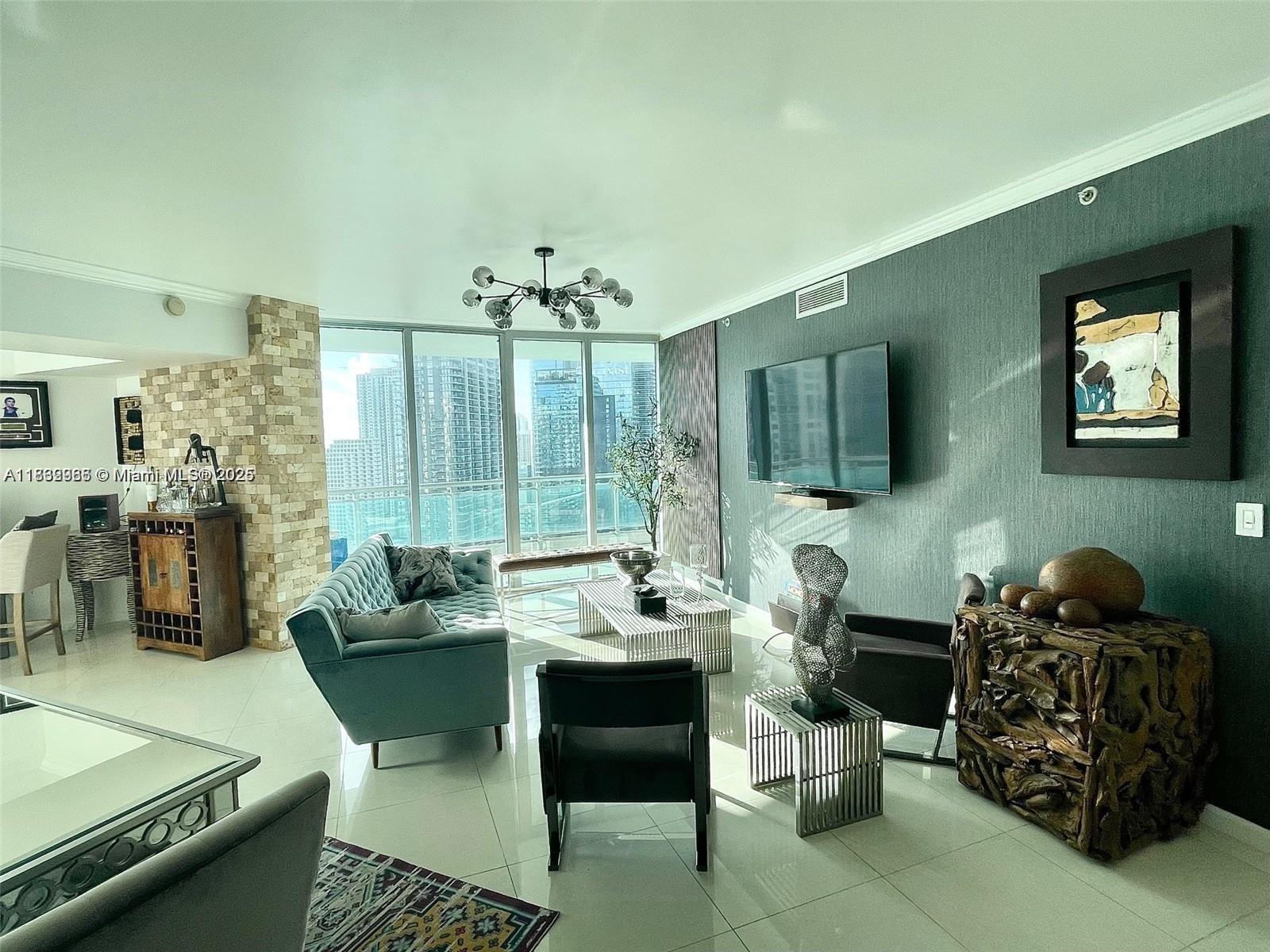 WIND CONDO - Residential