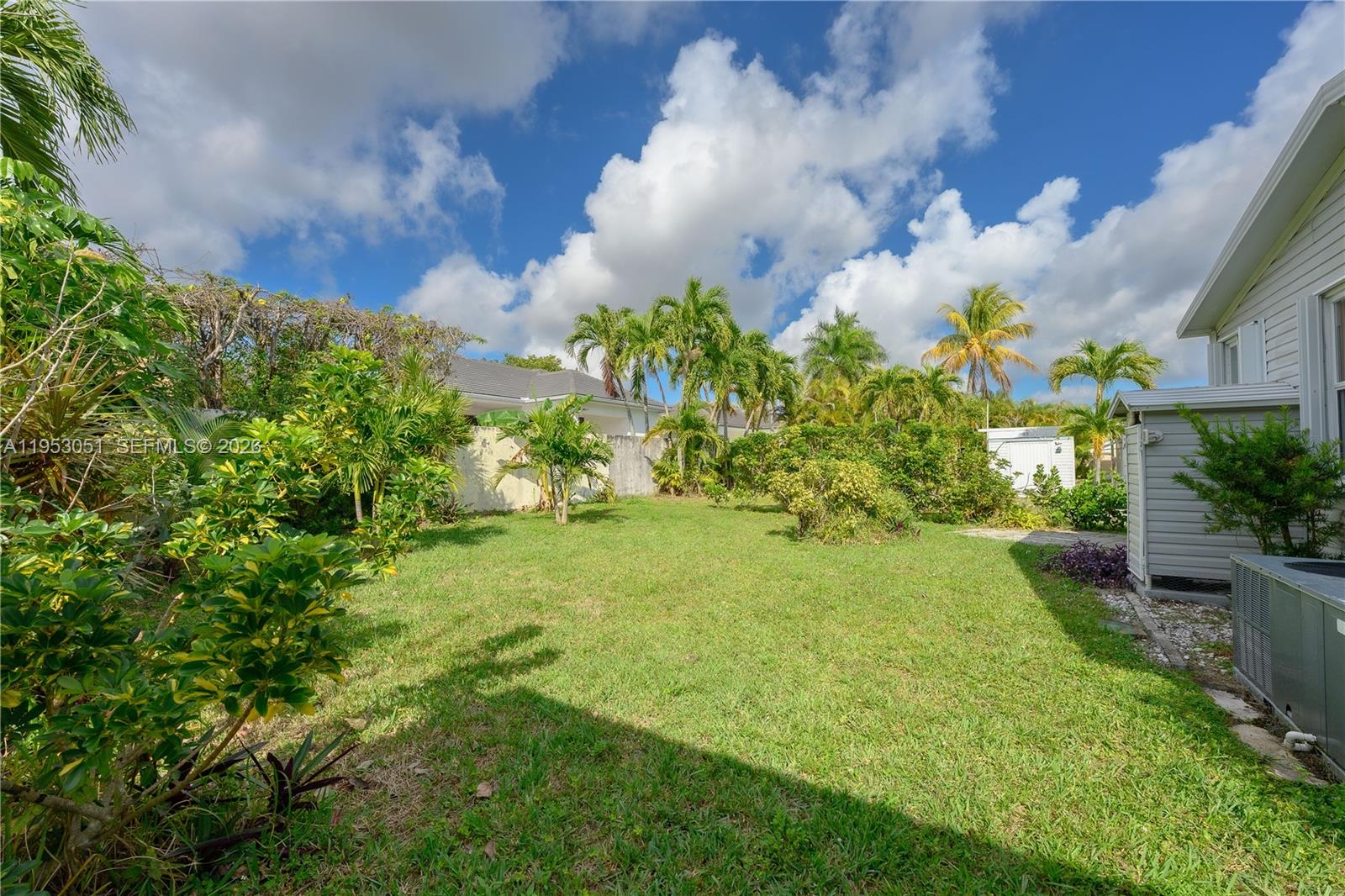 RAVENSWOOD ESTATES & MARI - Residential