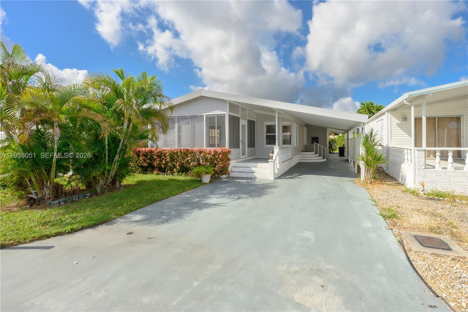 RAVENSWOOD ESTATES & MARI - Residential