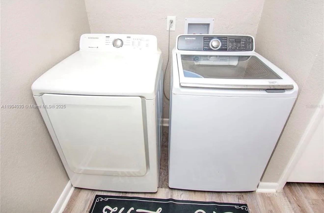HALLAM COURT SUB PB 56 P - Residential