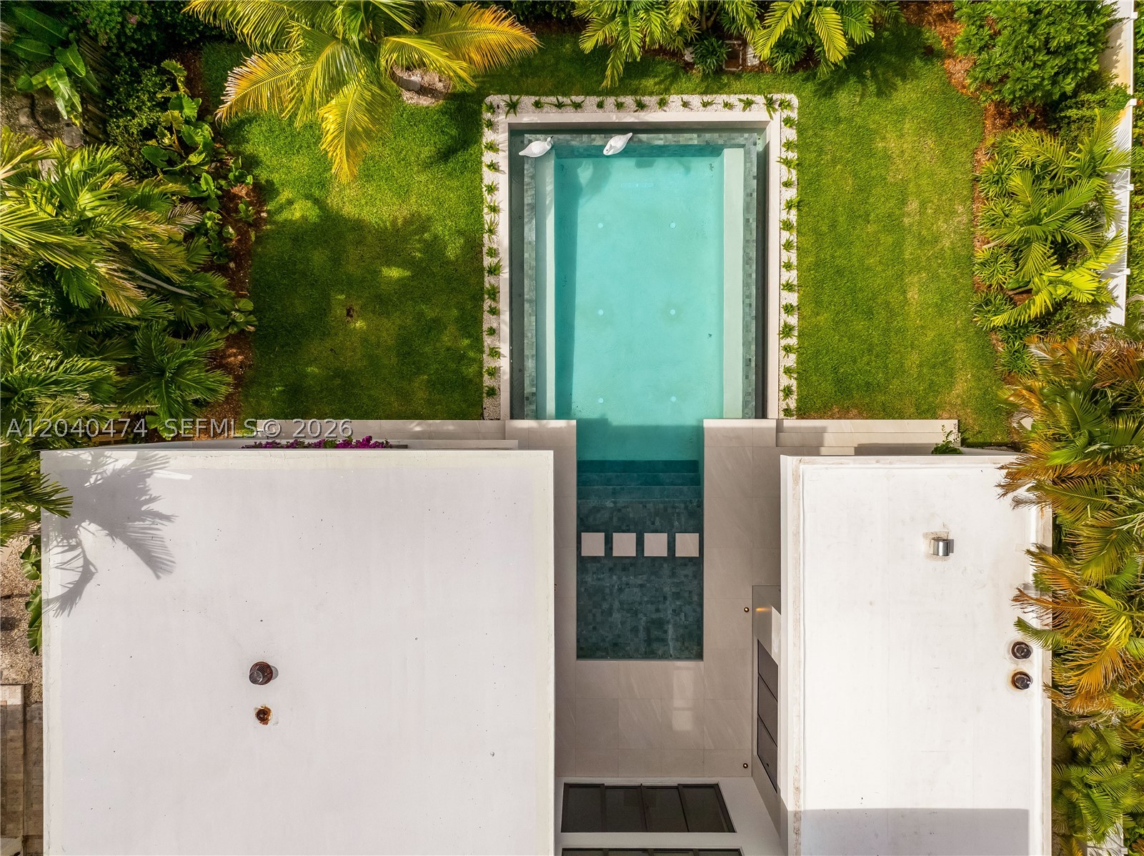 BISCAYNE LAWN EXTENSION - Residential