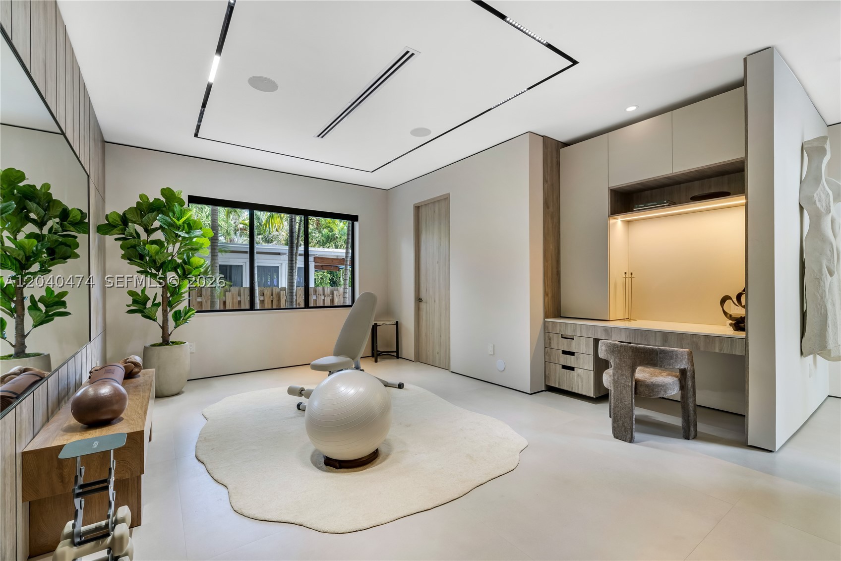 BISCAYNE LAWN EXTENSION - Residential