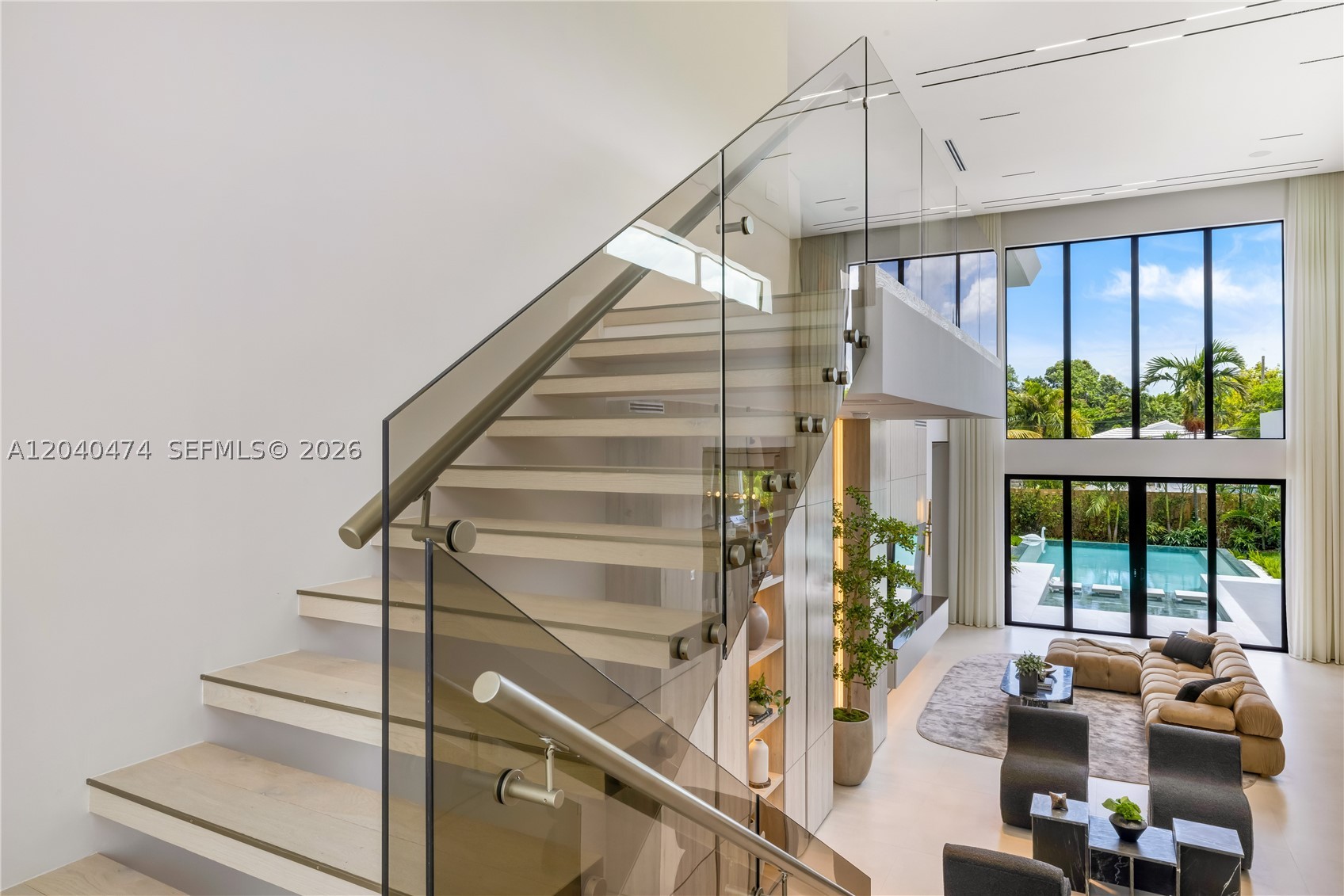 BISCAYNE LAWN EXTENSION - Residential