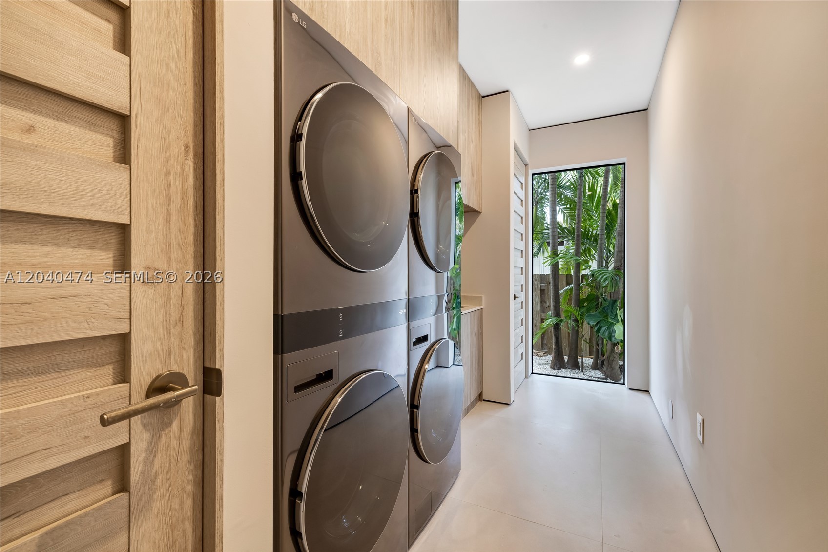 BISCAYNE LAWN EXTENSION - Residential