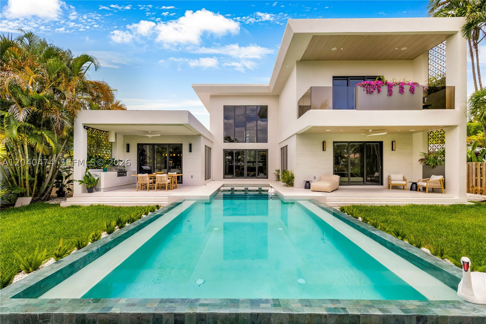 BISCAYNE LAWN EXTENSION - Residential
