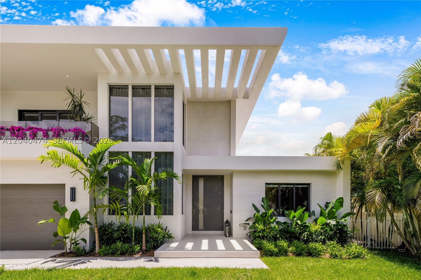 BISCAYNE LAWN EXTENSION - Residential