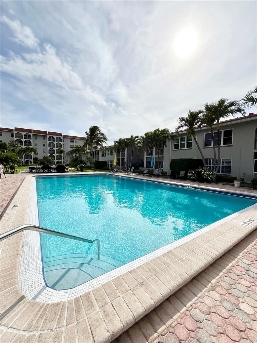 TIERRA DEL SOL CONDO - Residential