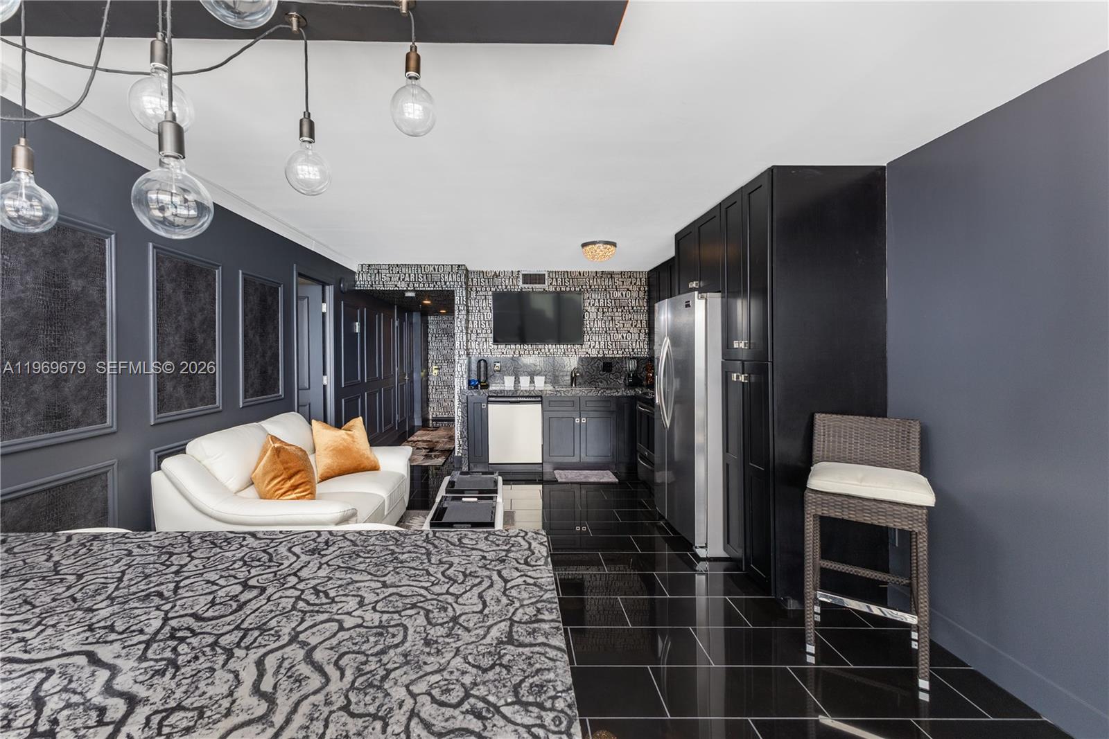 VENETIA CONDO - Residential Lease