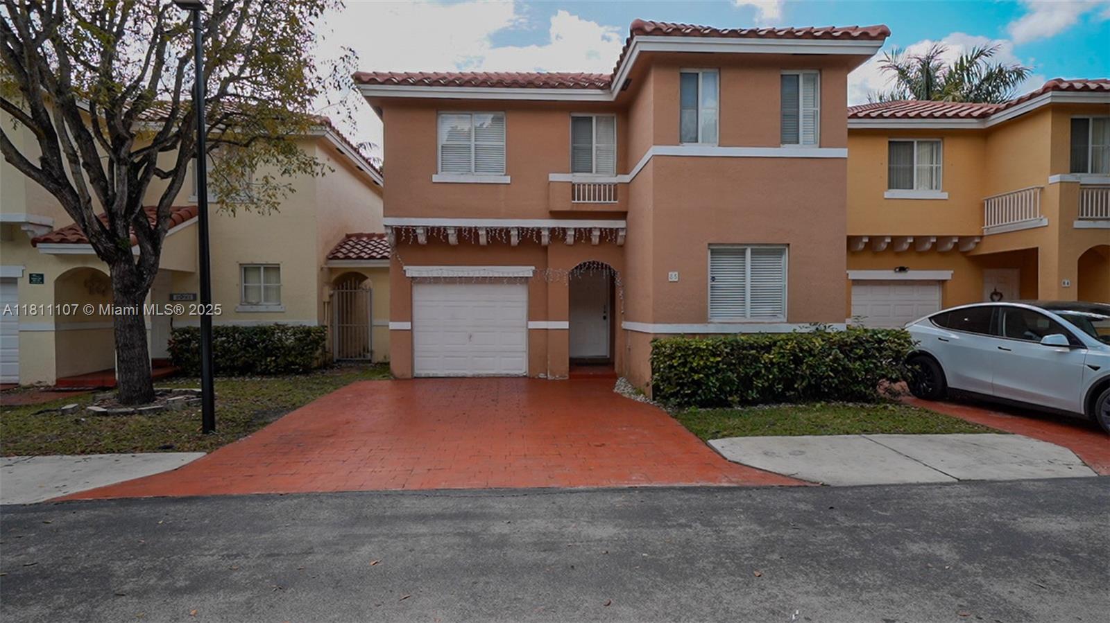 MAHOGANY ISLE HOMES CONDO - Residential