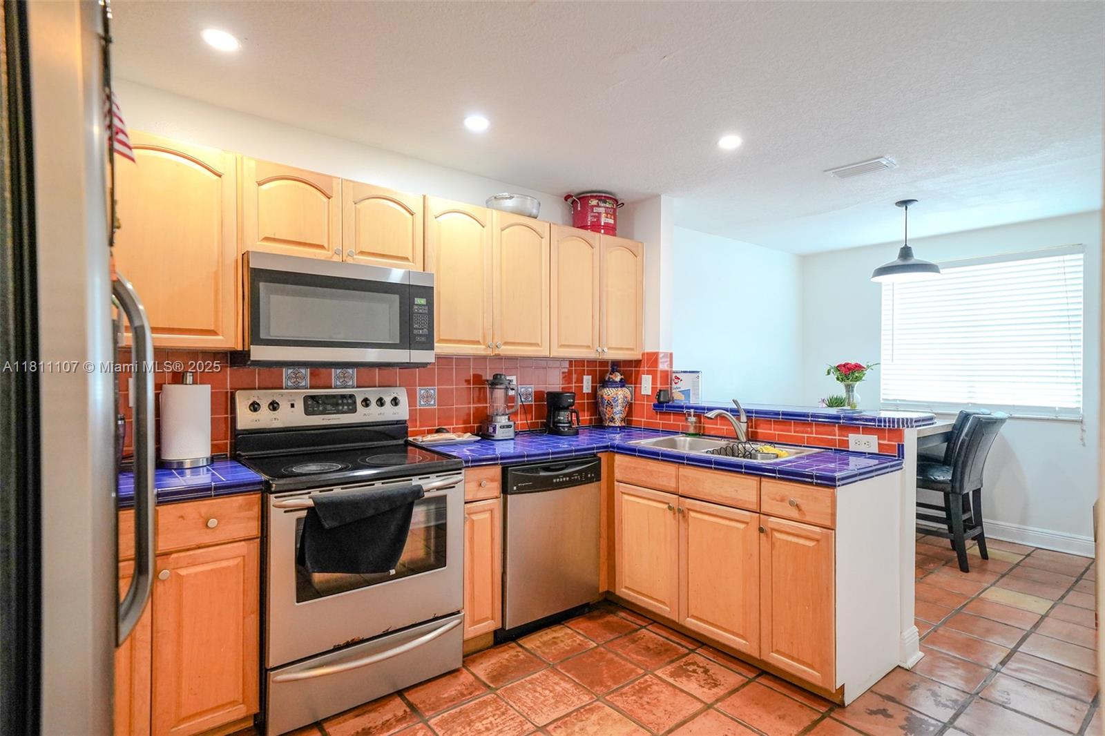 MAHOGANY ISLE HOMES CONDO - Residential