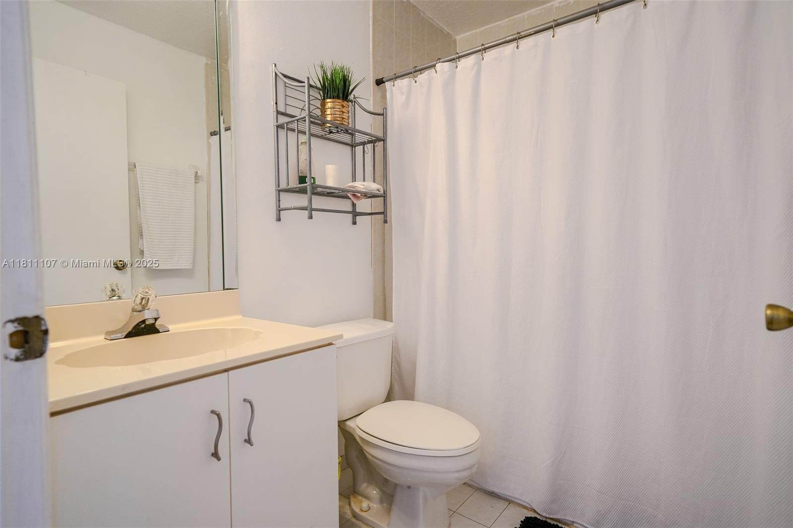 MAHOGANY ISLE HOMES CONDO - Residential