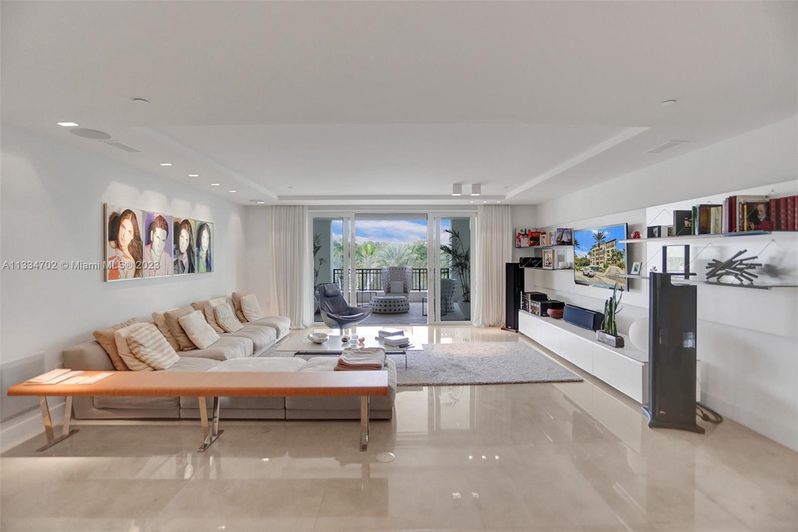 RESIDENCES AT VIZCAYA CON - Residential Lease
