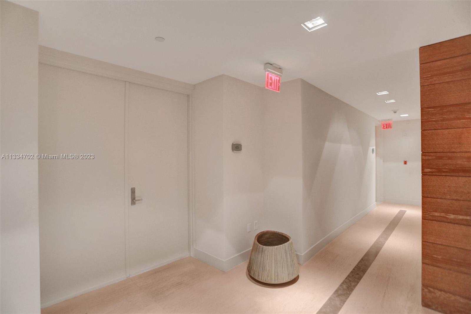 RESIDENCES AT VIZCAYA CON - Residential Lease