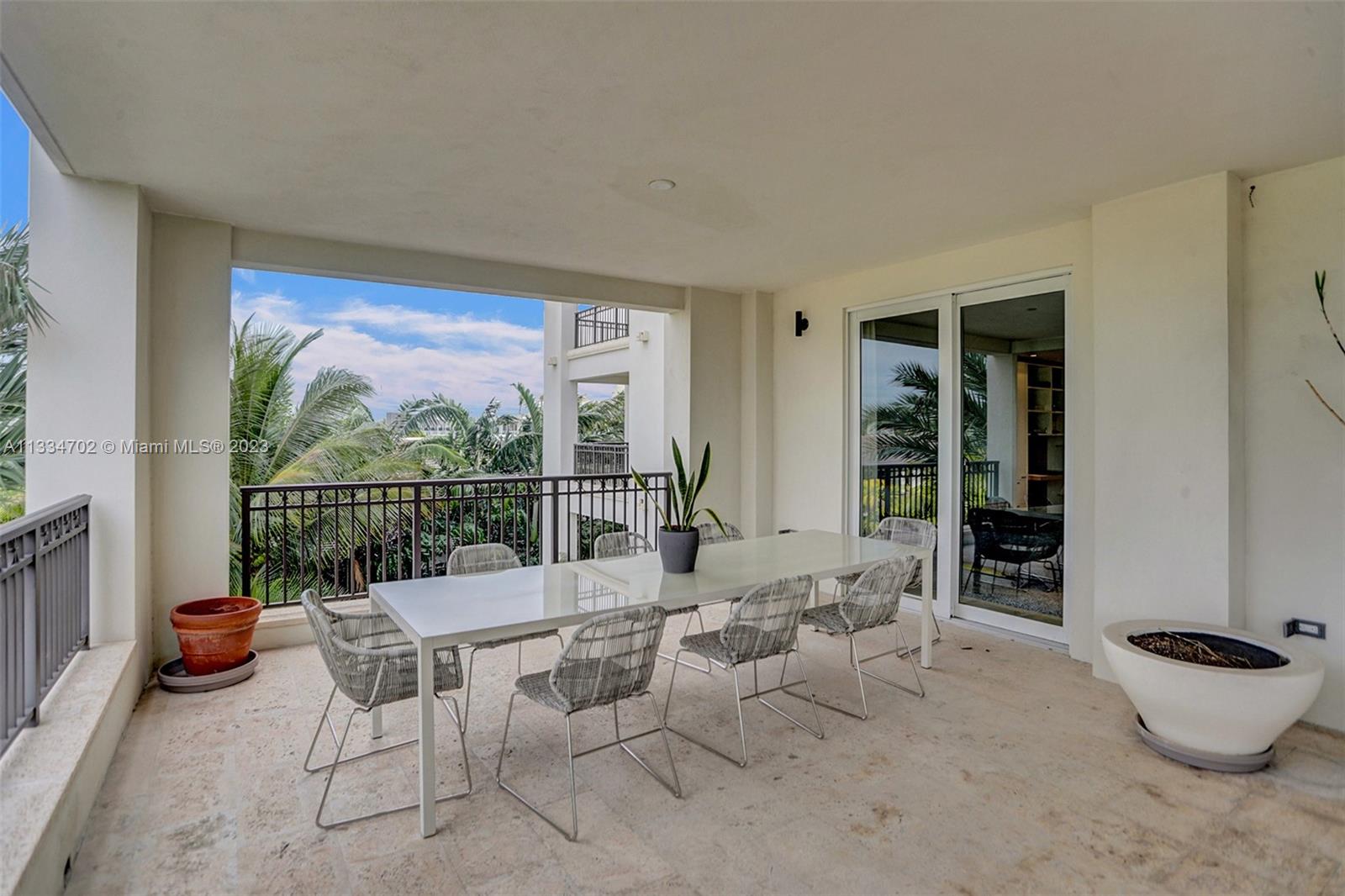 RESIDENCES AT VIZCAYA CON - Residential Lease
