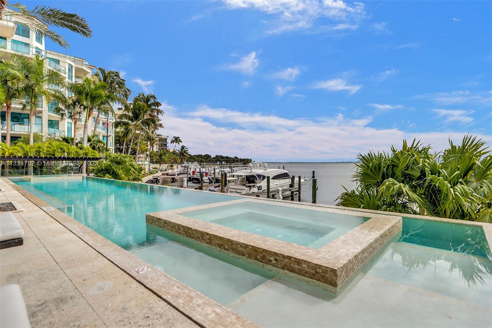 RESIDENCES AT VIZCAYA CON - Residential Lease