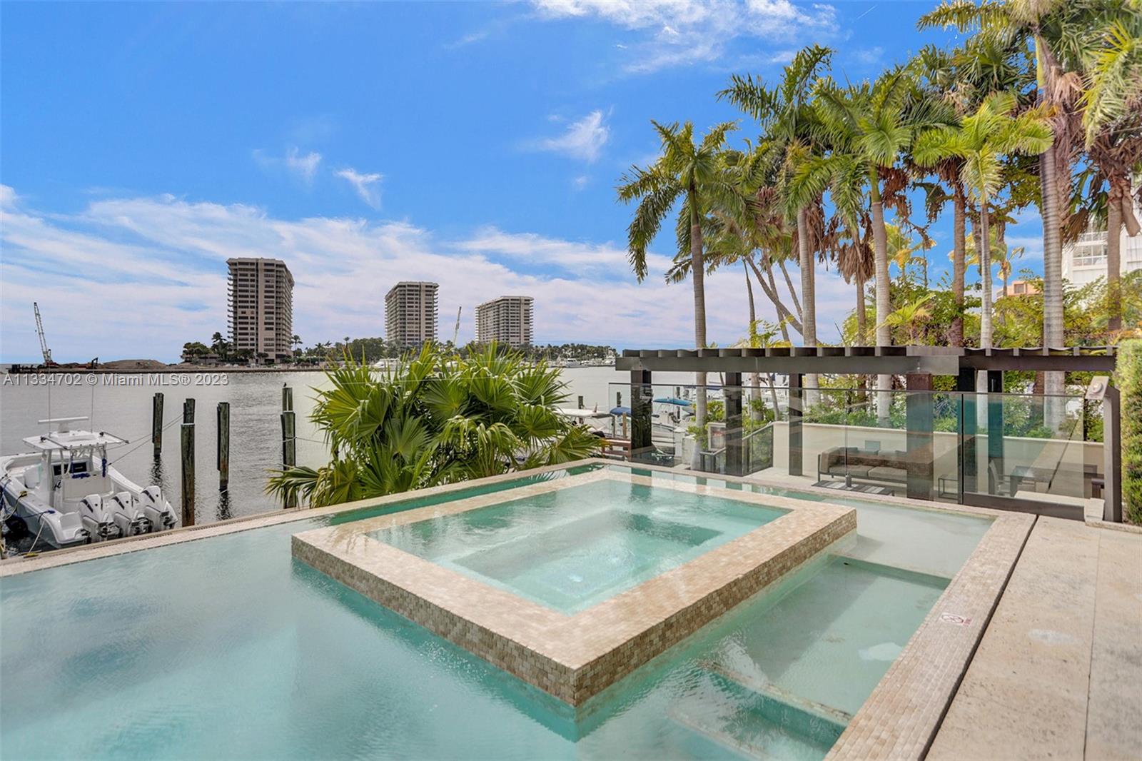 RESIDENCES AT VIZCAYA CON - Residential Lease