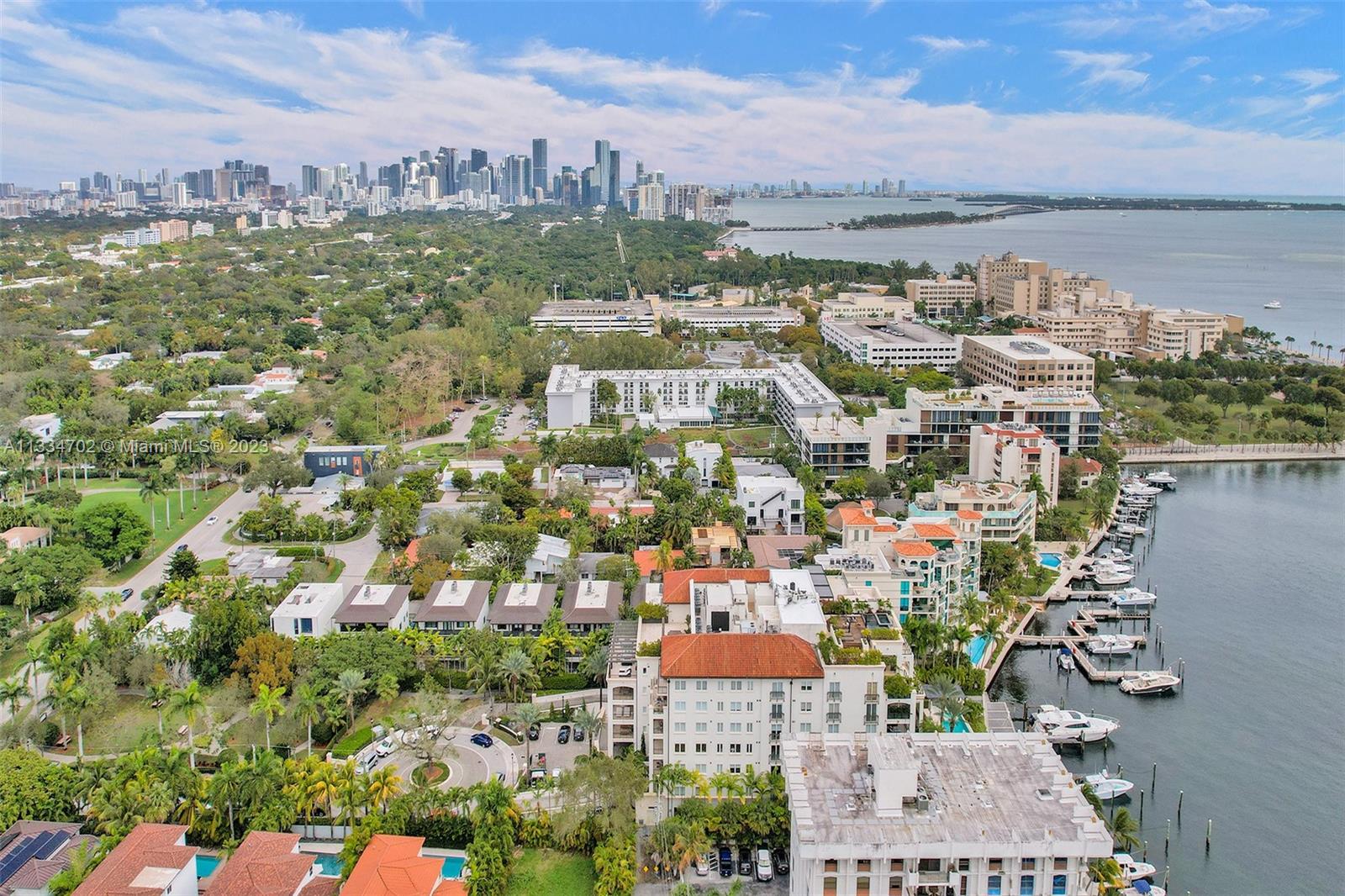RESIDENCES AT VIZCAYA CON - Residential Lease
