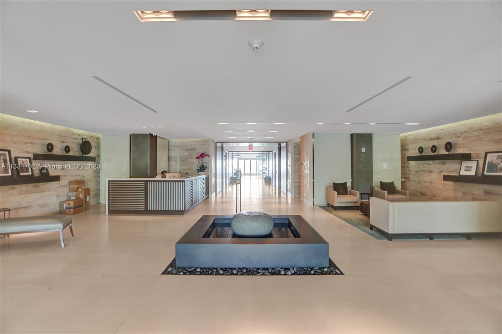 RESIDENCES AT VIZCAYA CON - Residential Lease