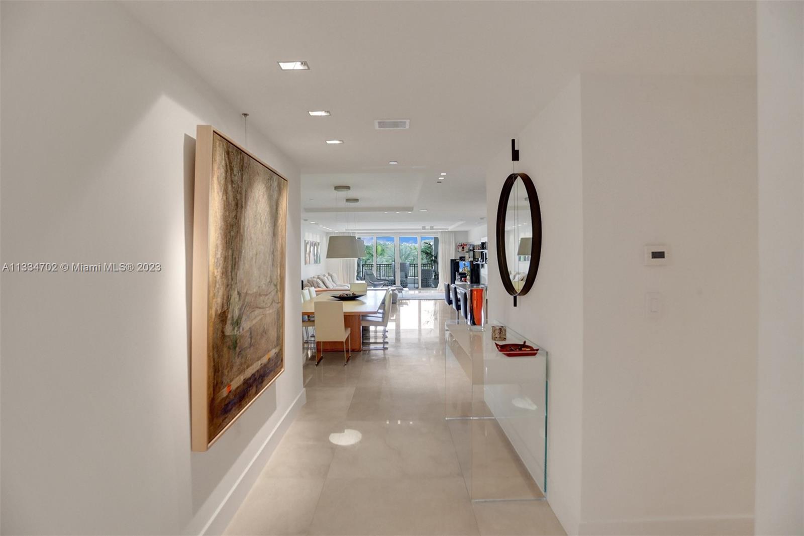RESIDENCES AT VIZCAYA CON - Residential Lease