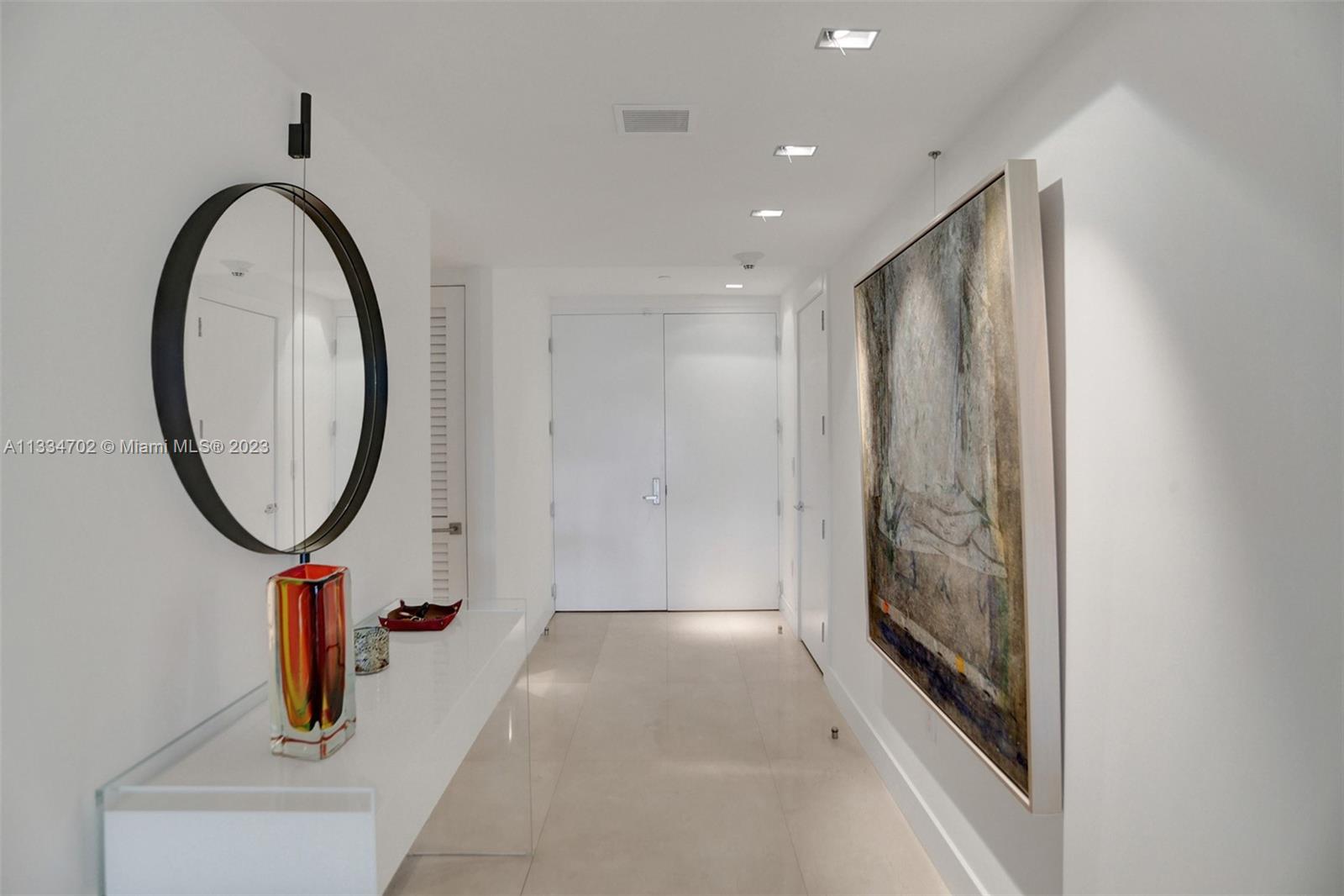 RESIDENCES AT VIZCAYA CON - Residential Lease