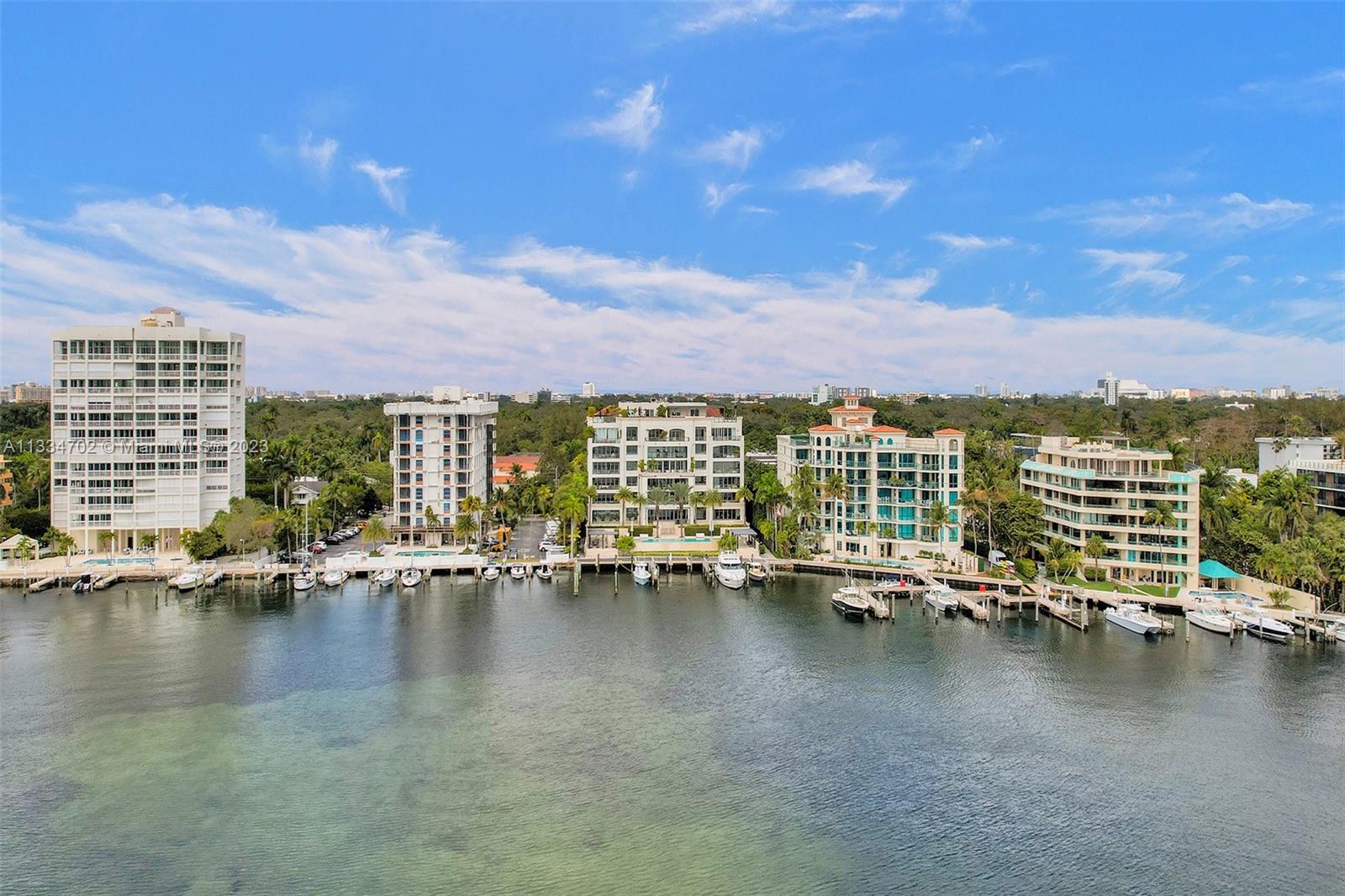 RESIDENCES AT VIZCAYA CON - Residential Lease