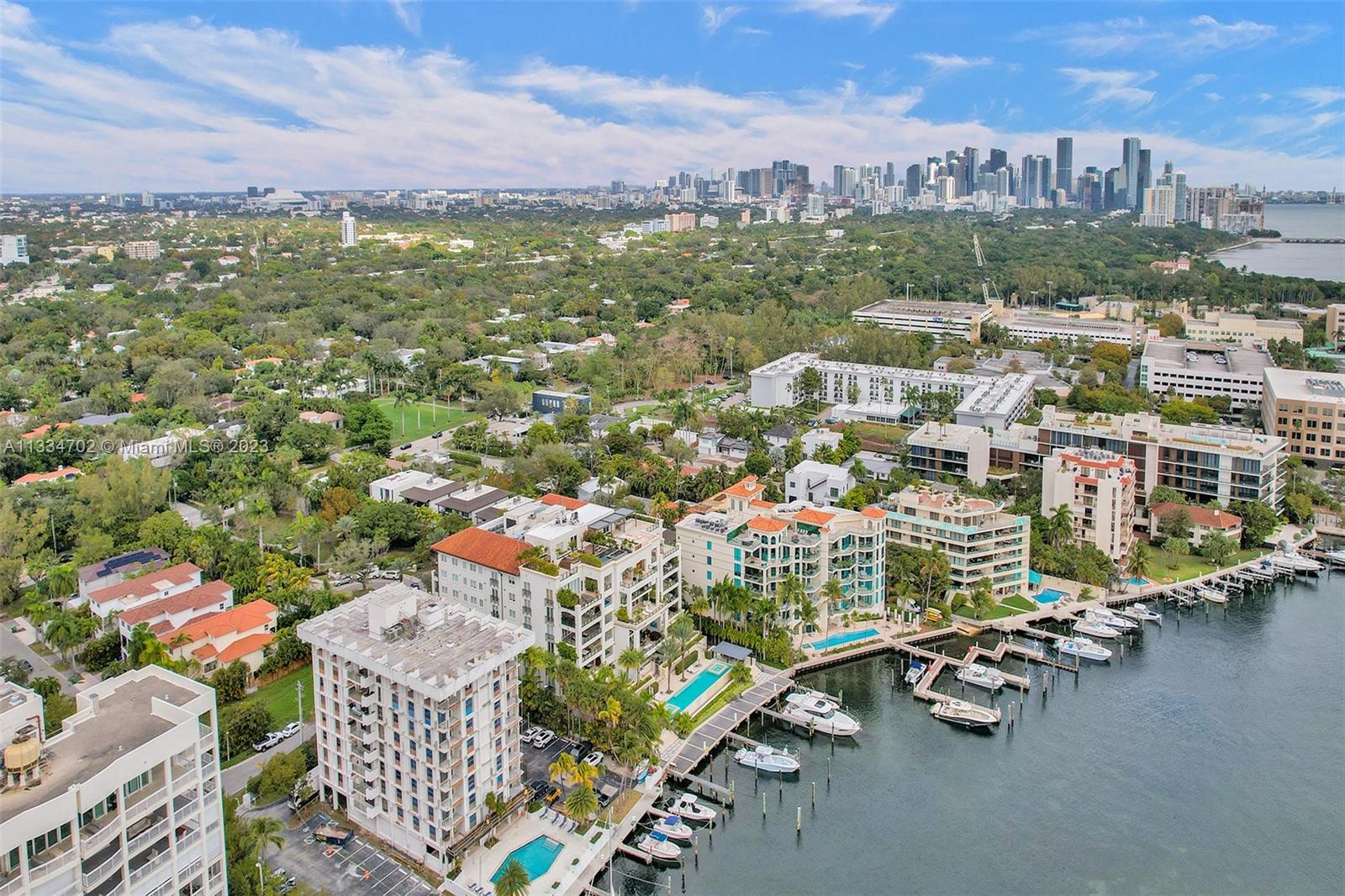RESIDENCES AT VIZCAYA CON - Residential Lease