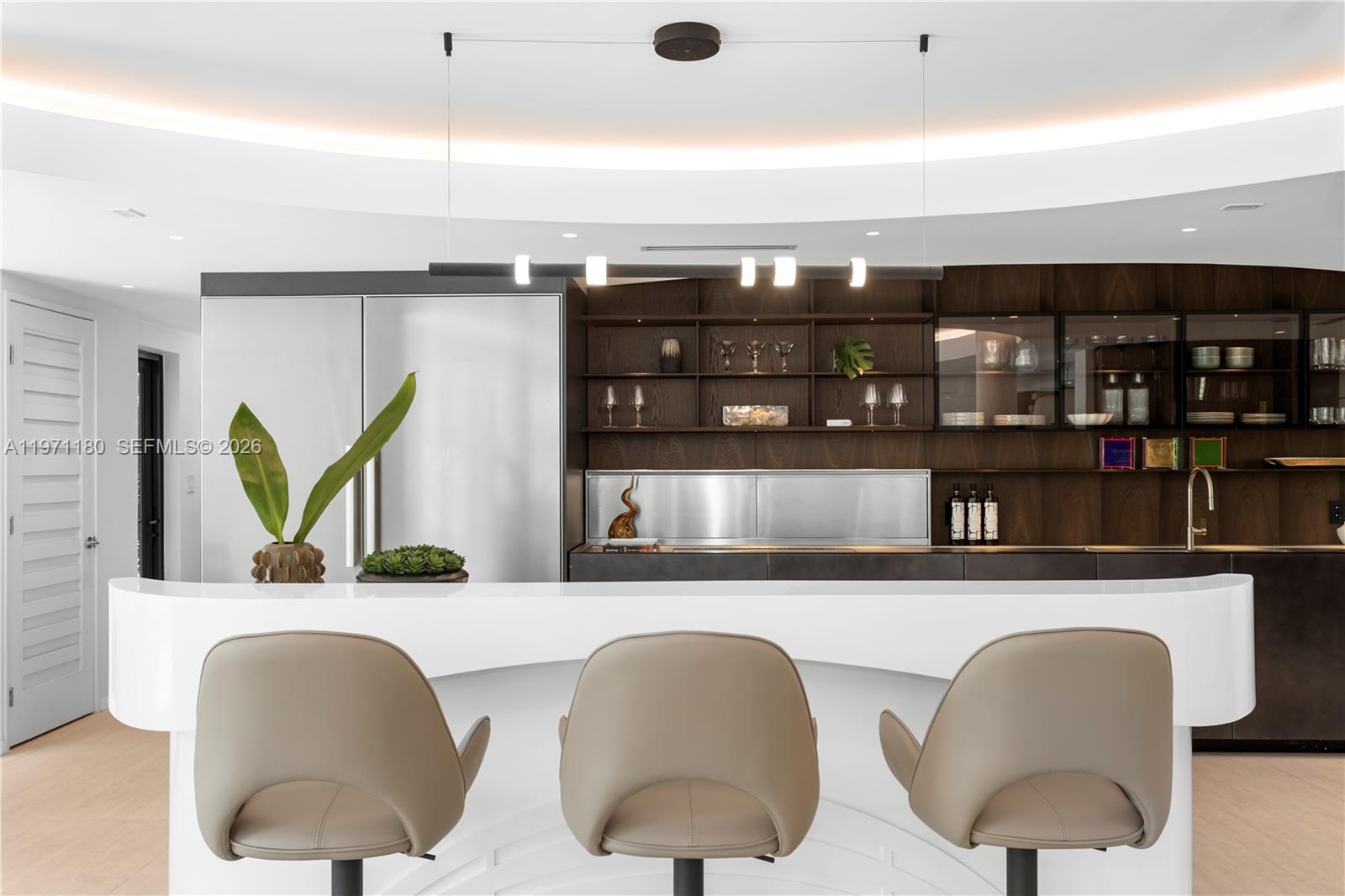 BAYSHORE PLAZA UNIT NO 6 - Residential
