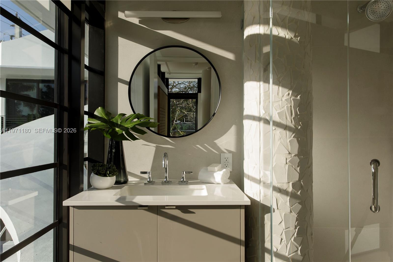 BAYSHORE PLAZA UNIT NO 6 - Residential