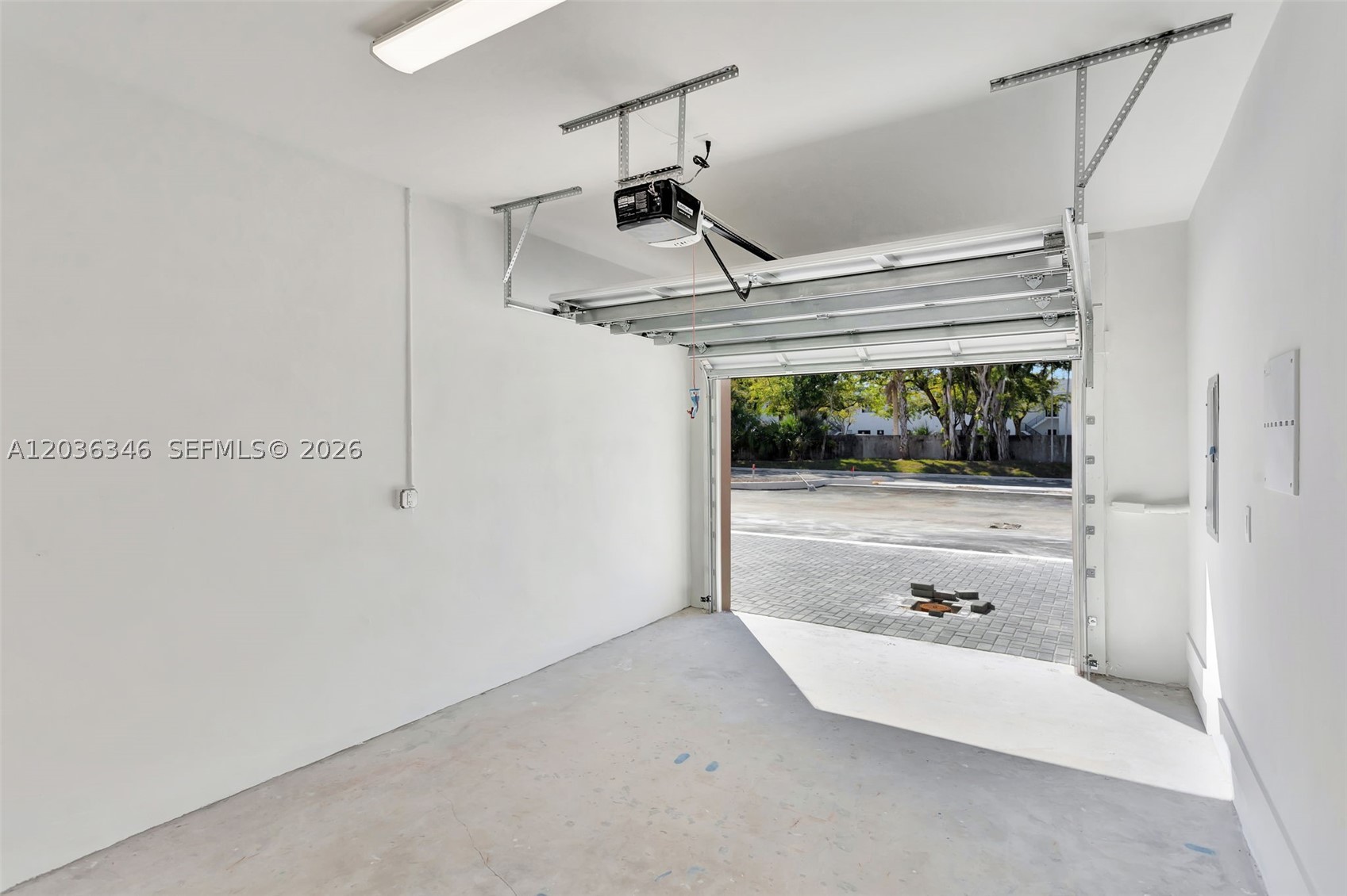 CORAL SPRINGS UNIVERSITY - Residential