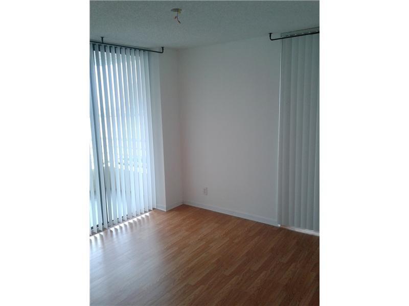 PARC CENTRAL AVENTURA EAS - Residential Lease