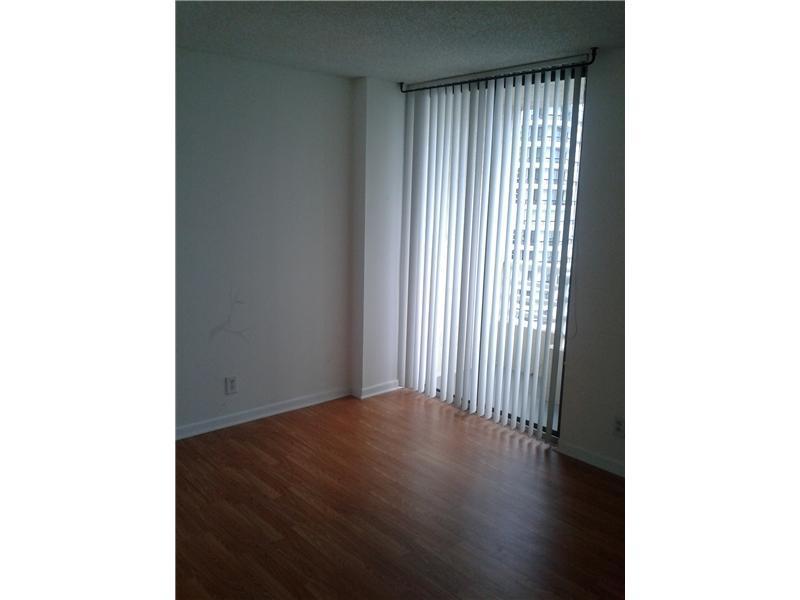 PARC CENTRAL AVENTURA EAS - Residential Lease