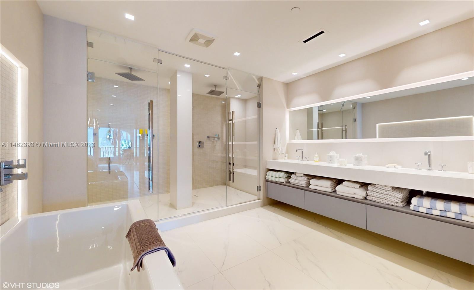 BAYVIEW FISHER ISL CONDO - Residential