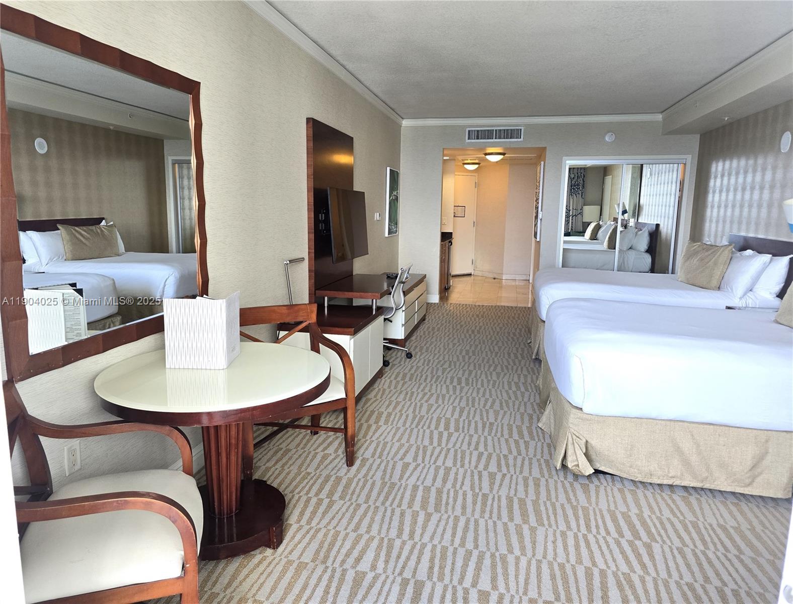 TRUMP INTERNATIONAL SONES - Residential
