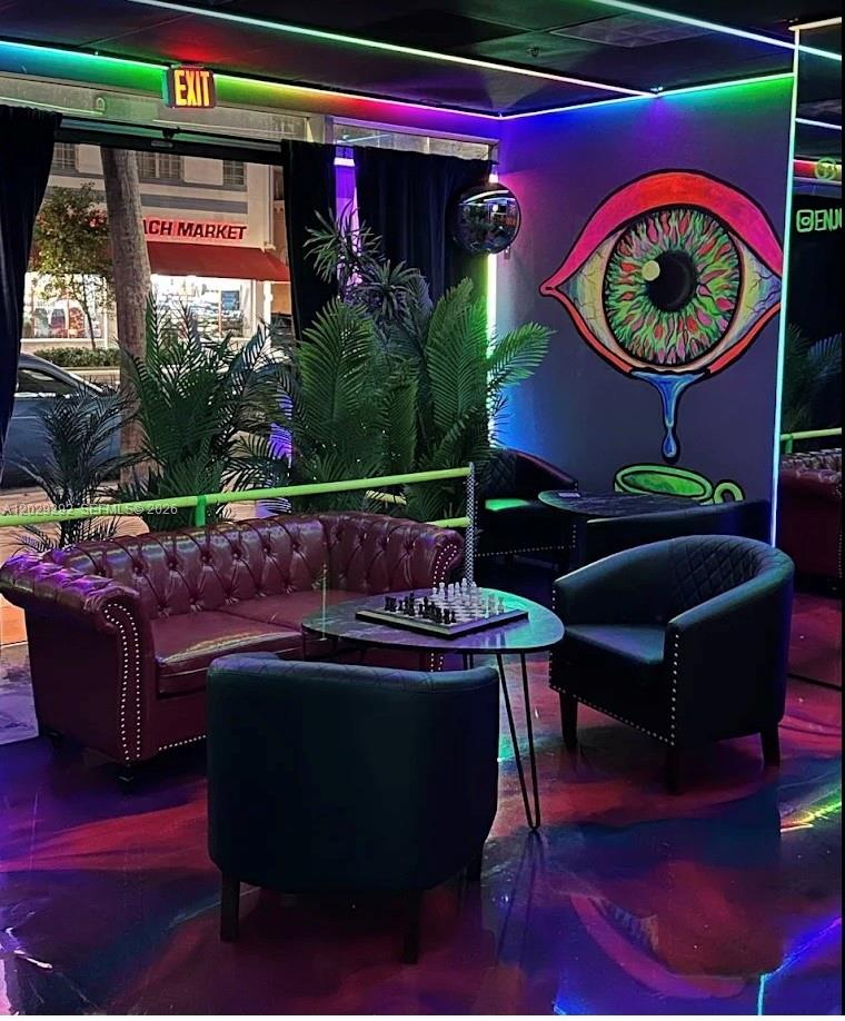 Exceptional turnkey hospitality business in the heart of Miami Beach. Fully built-out location with modern equipment, attractive interior, established operations, and strong growth potential. Ideal for café, restaurant, kava, juice bar, or similar concept. Great visibility, high foot traffic, and favorable lease terms.
