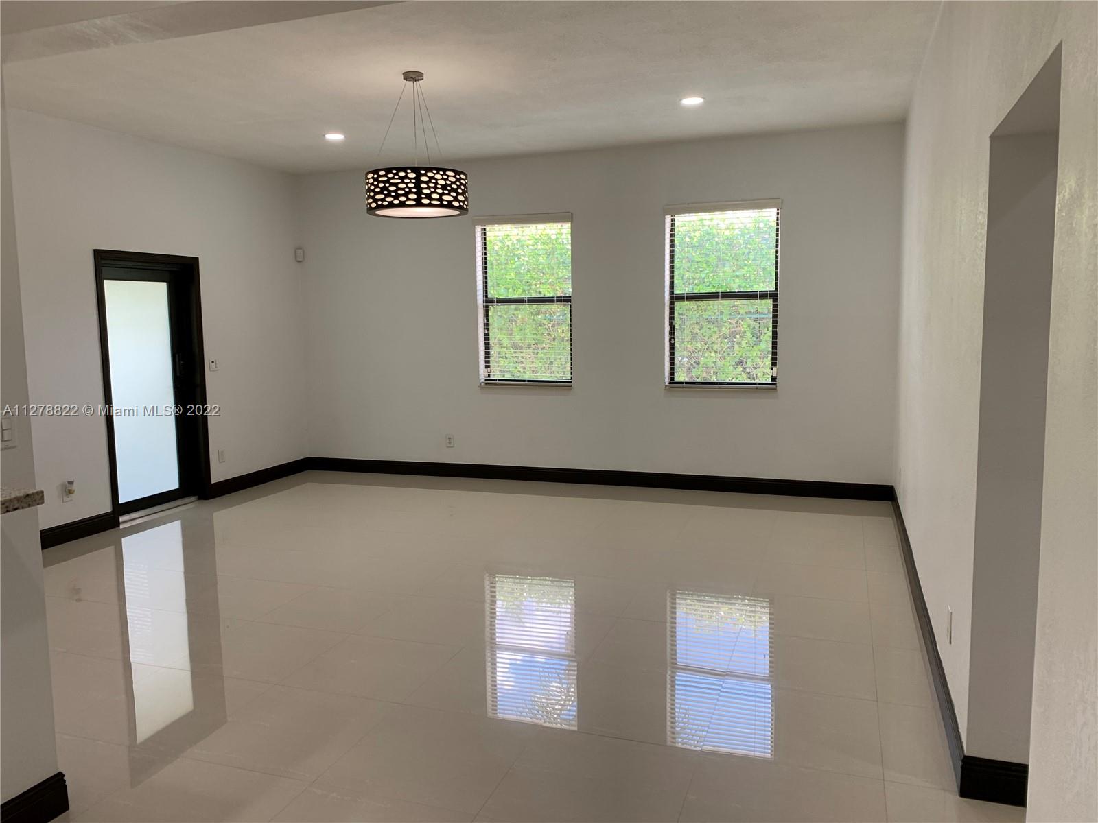 BIRD ROAD FARMSITES - Residential Lease