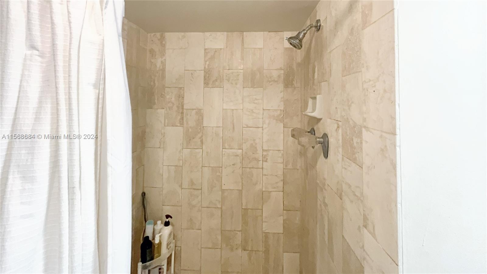 VENETIA CONDO - Residential Lease