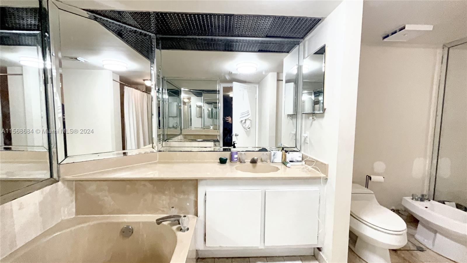VENETIA CONDO - Residential Lease