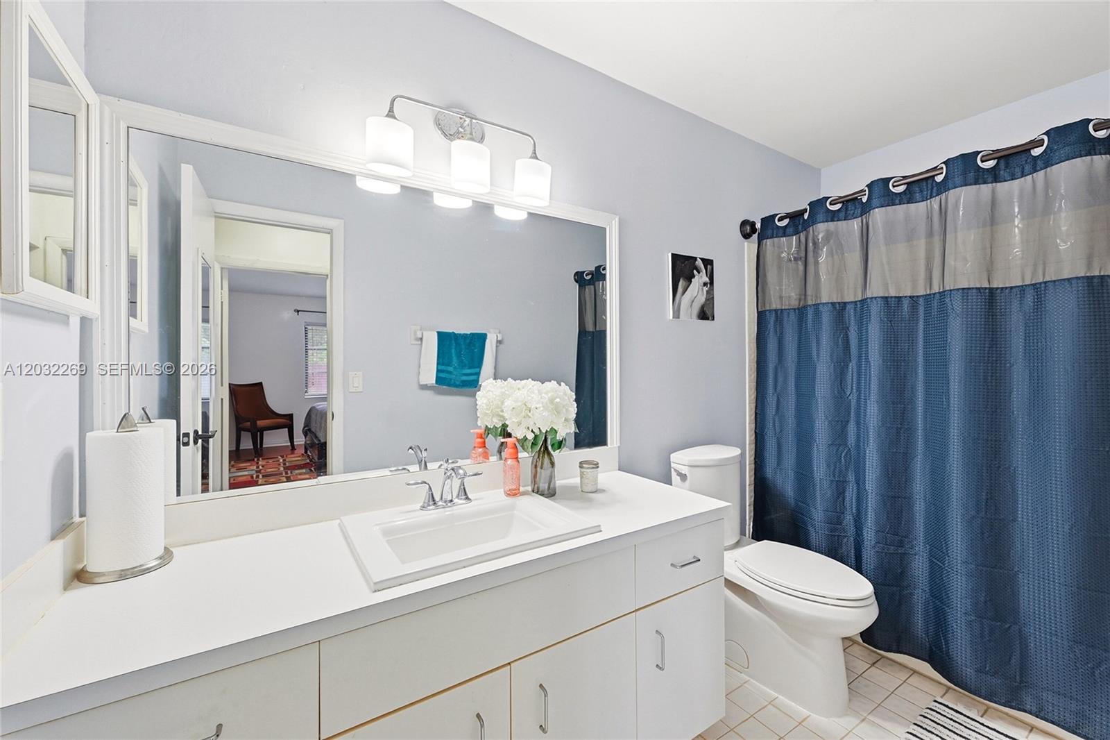 FOUR PALM LAKES AT PEMBRO - Residential