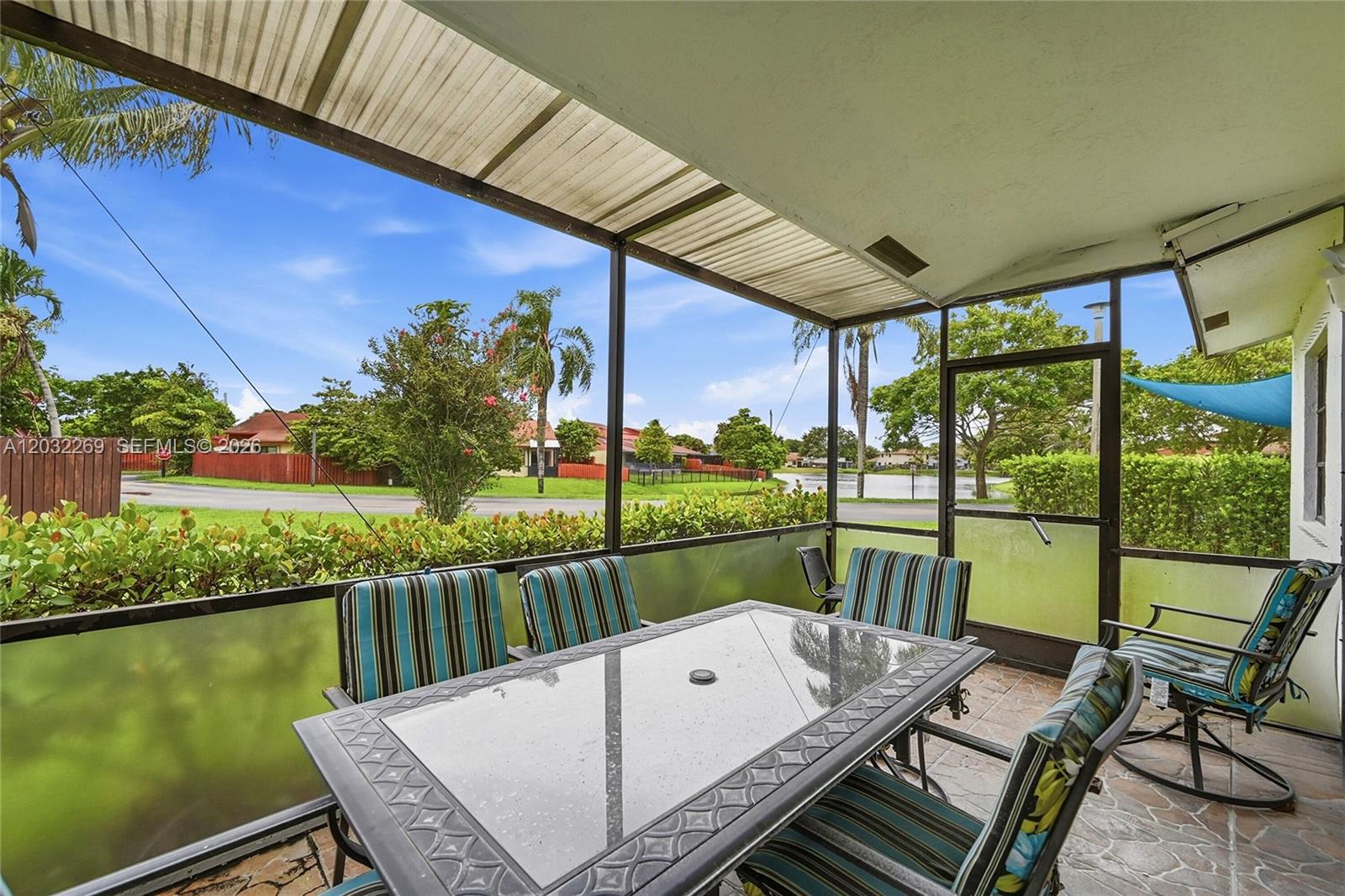 FOUR PALM LAKES AT PEMBRO - Residential